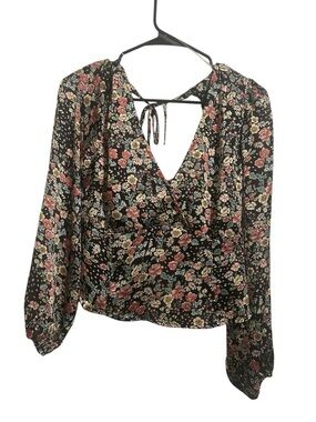Boho Floral V-Neck Tie-Back Blouse - Vintage style pattern